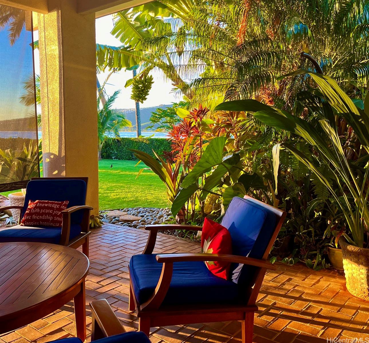 469  Portlock Road Portlock, Hawaii Kai home - photo 6 of 25