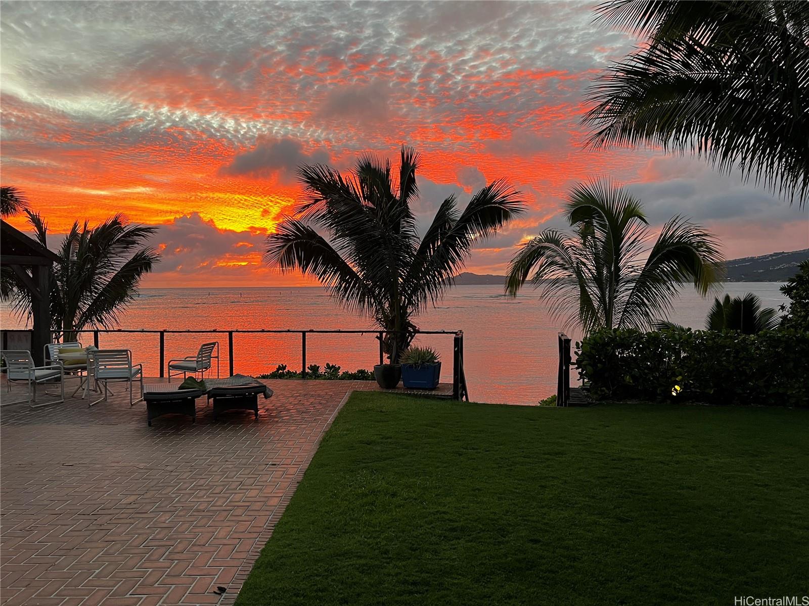 469  Portlock Road Portlock, Hawaii Kai home - photo 2 of 25