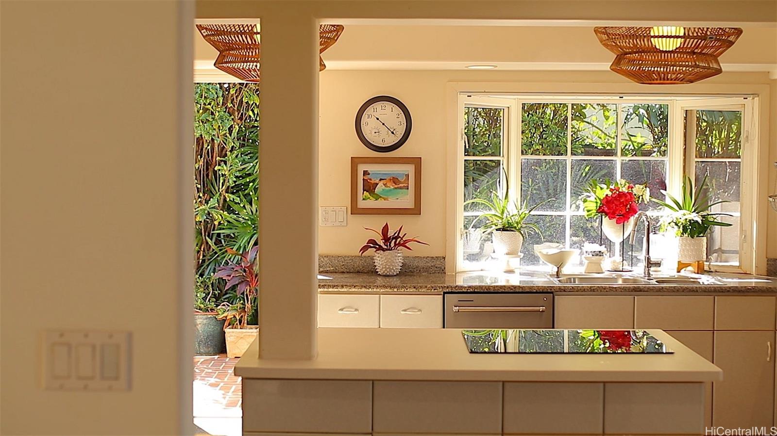 469  Portlock Road Portlock, Hawaii Kai home - photo 14 of 25