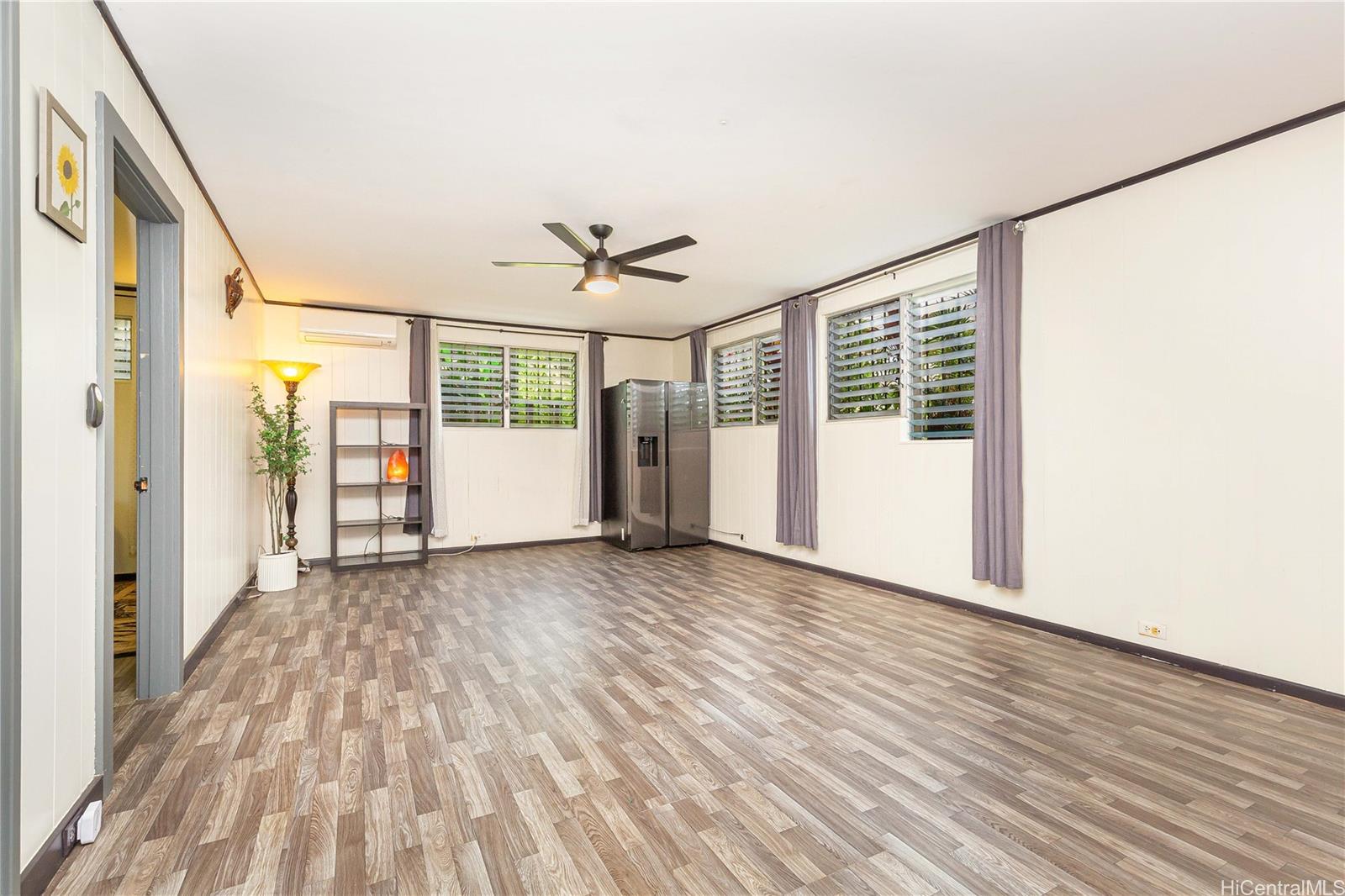 4692  Likini Street Salt Lake, Honolulu home - photo 13 of 21