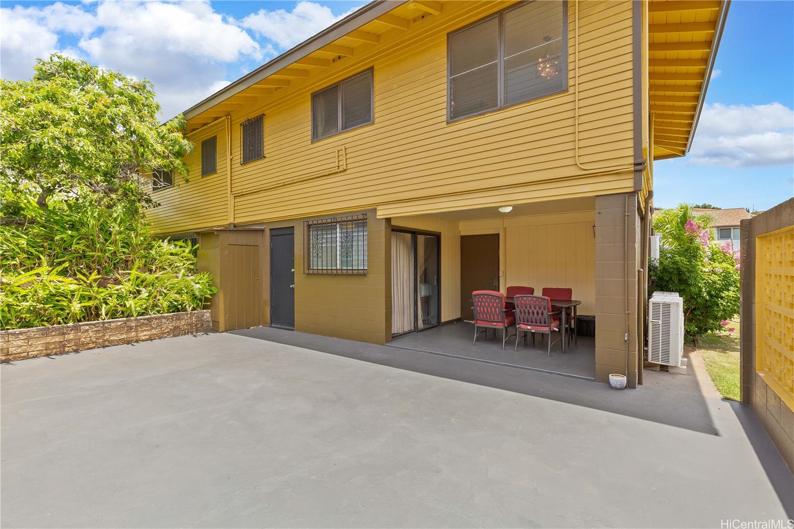 4692  Likini Street Salt Lake, Honolulu home - photo 18 of 21