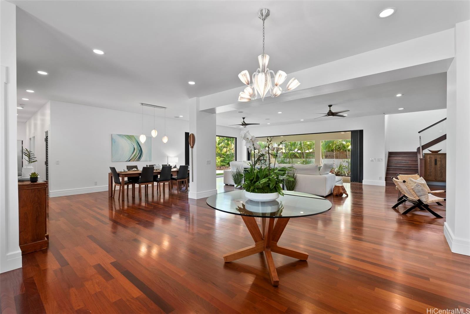 47  Kaapuni Drive Beachside, Kailua home - photo 5 of 25