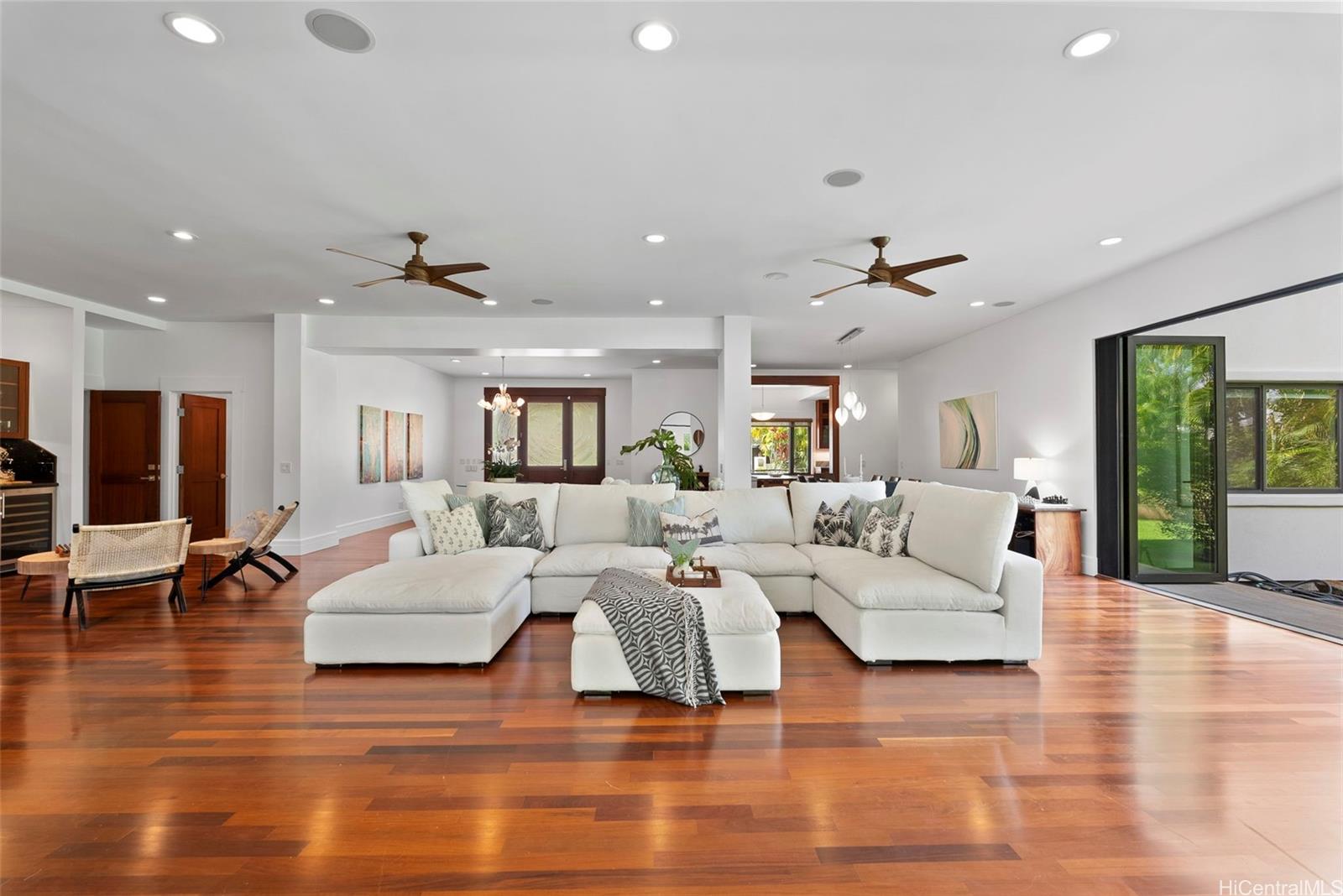 47  Kaapuni Drive Beachside, Kailua home - photo 7 of 25