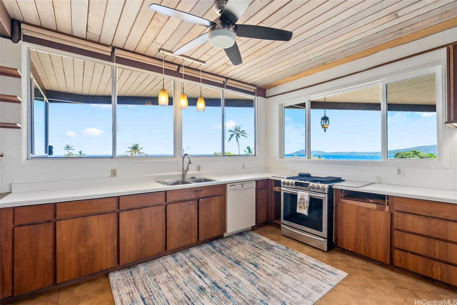 47  Poipu Drive Koko Kai, Hawaii Kai home - photo 17 of 25