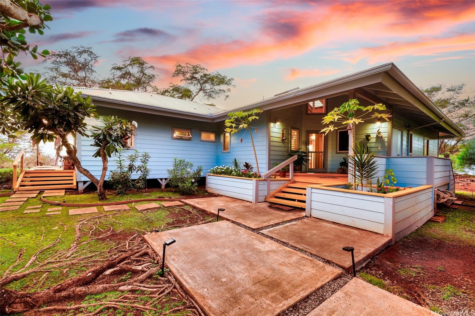 4720  Pohakuloa Rd Molokai West, Molokai home - photo 2 of 20