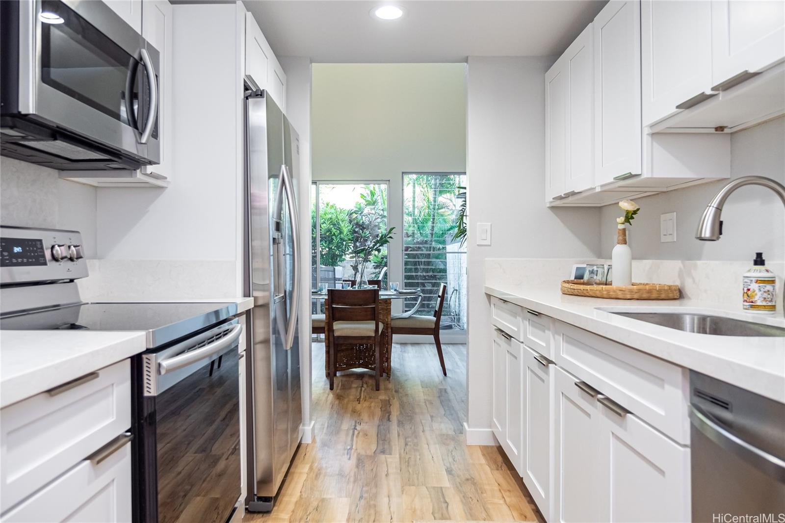 47261 Hui Iwa Street D, 47261 Hui Iwa Street, Kaneohe Temple