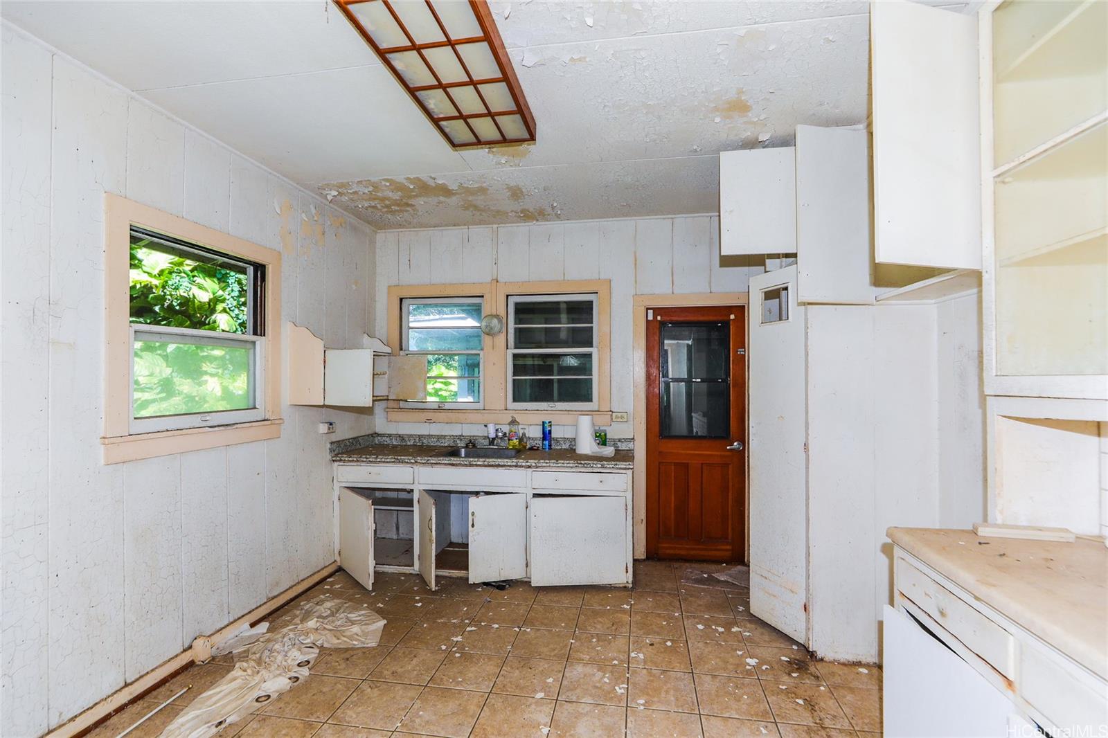 47-270 Ahuimanu Road Kaneohe - Multi-family - photo 6 of 25