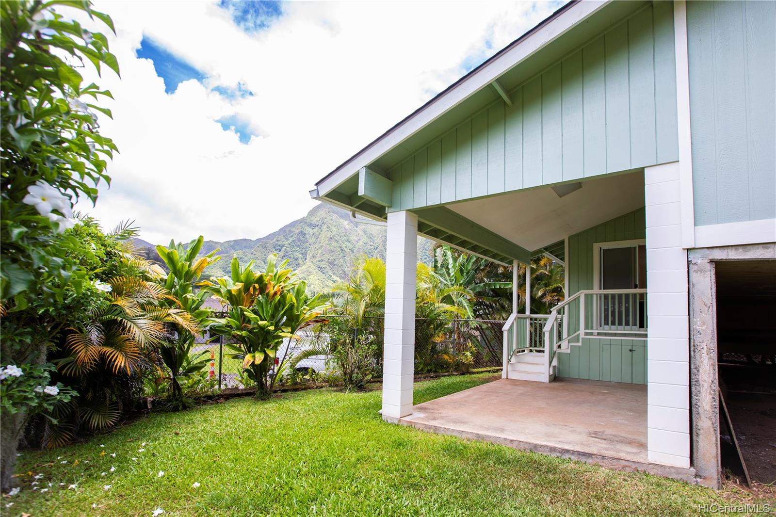 47-286  Hui Oo Way Temple Valley, Kaneohe home - photo 8 of 17