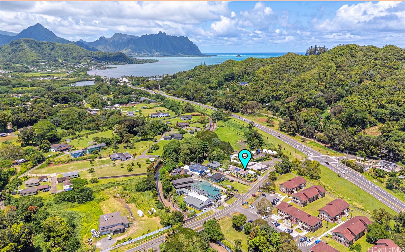47-325  Ahuimanu Road Ahuimanu Area, Kaneohe home - photo 2 of 21