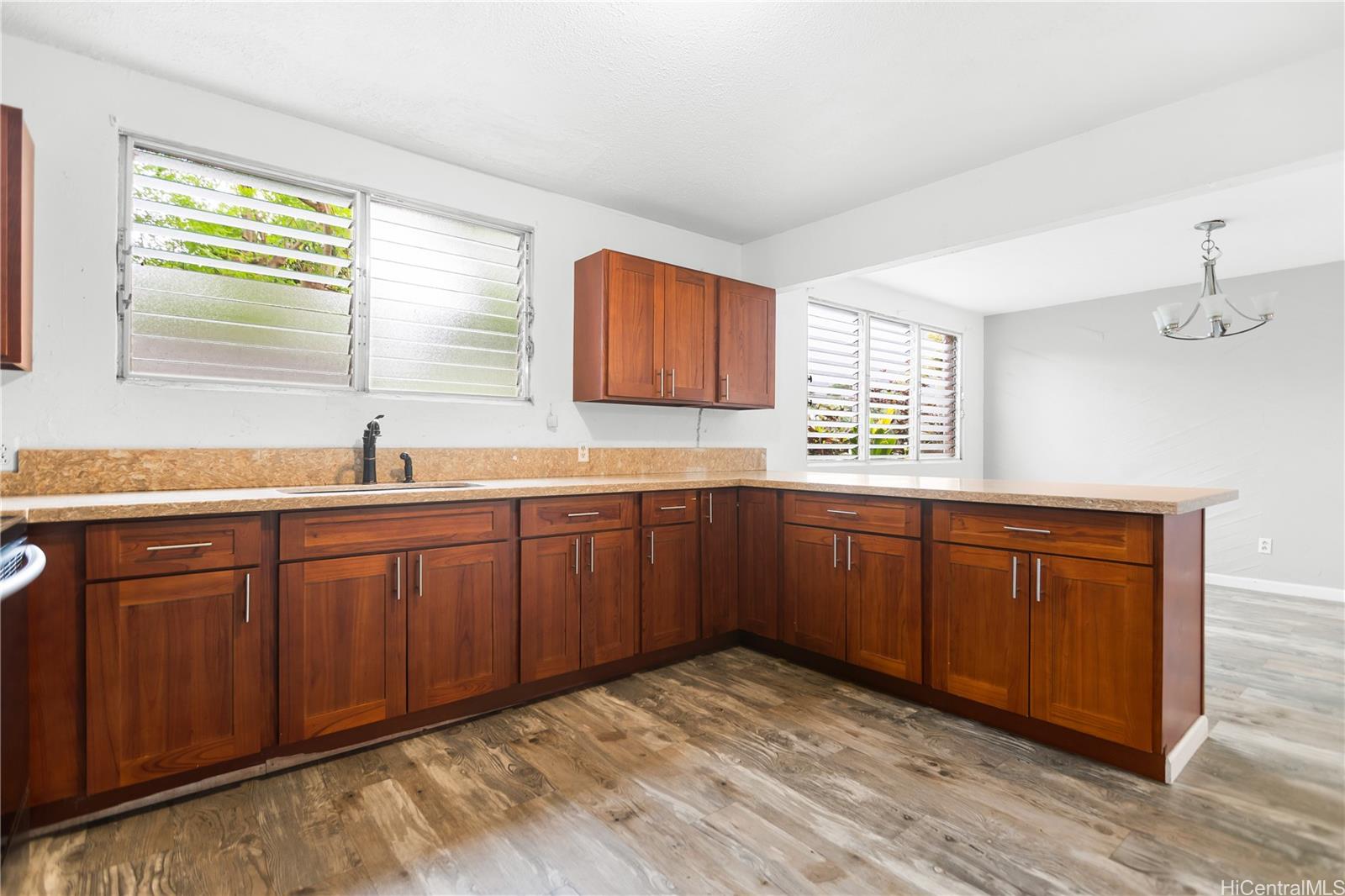 47-325  Ahuimanu Road Ahuimanu Area, Kaneohe home - photo 10 of 25