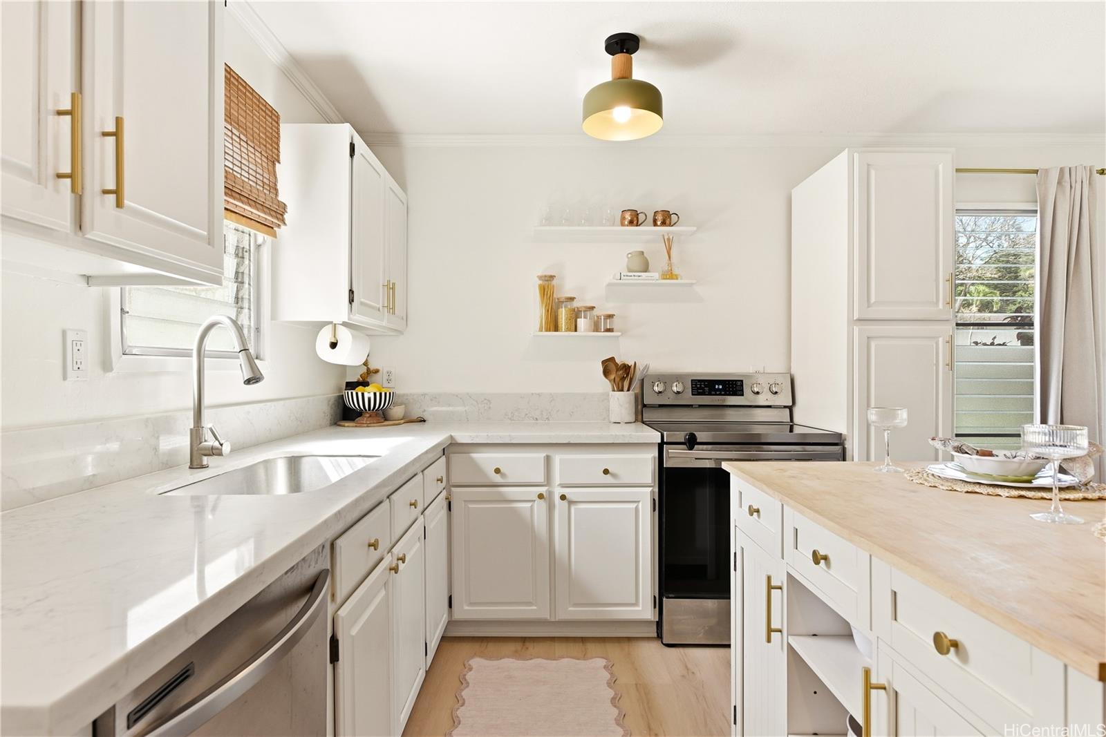 Ahuimanu Gardens townhouse # 75, Kaneohe, Hawaii - photo 3 of 22