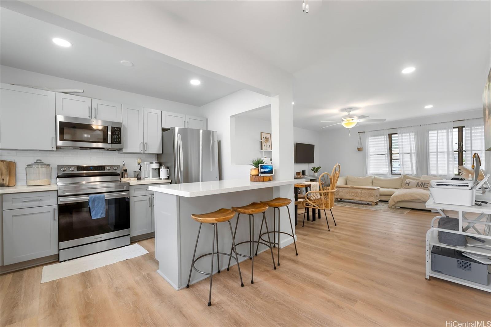 47-403 Hui Iwa Street townhouse # 4, Kaneohe, Hawaii - photo 4 of 25