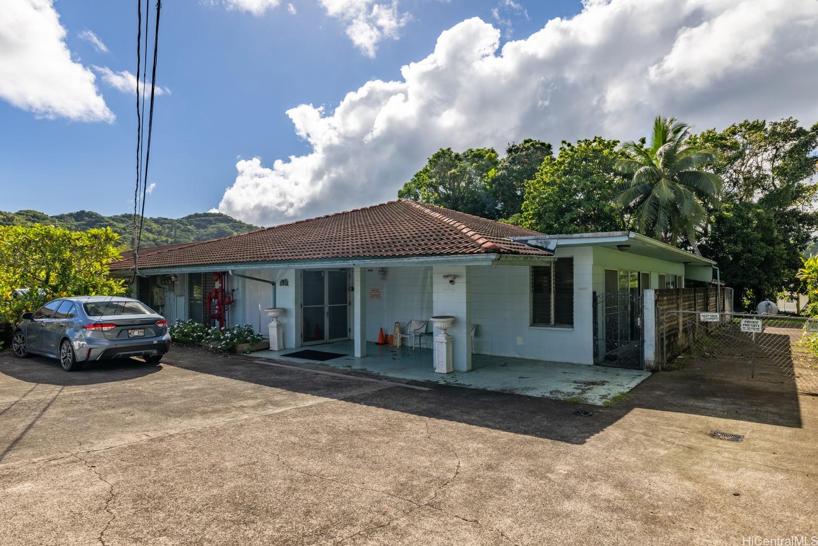 47-410  Ahuimanu Road Ahuimanu Area, Kaneohe home - photo 2 of 25