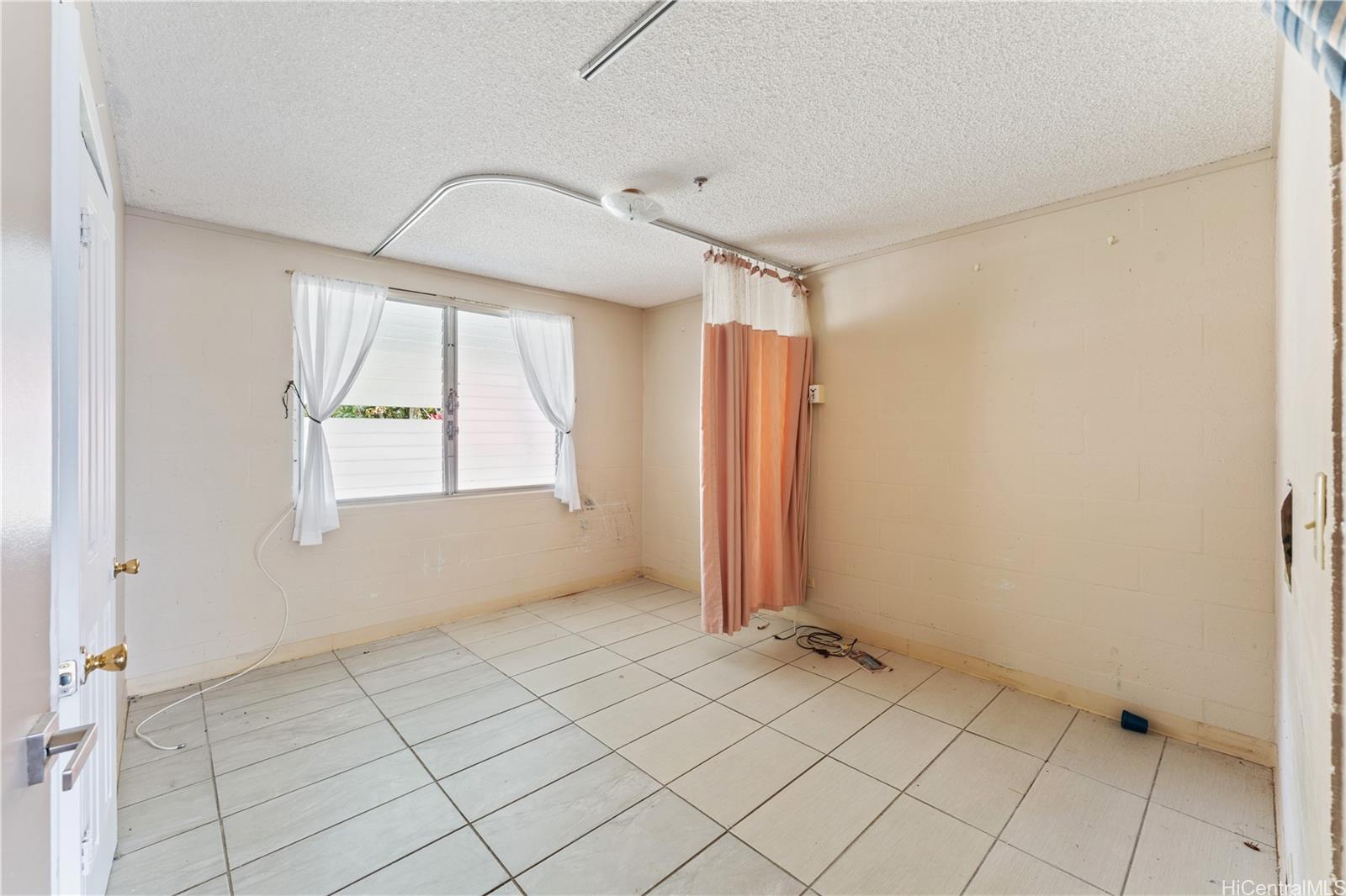 47-410 Ahuimanu Road Kaneohe Oahu commercial real estate photo16 of 25