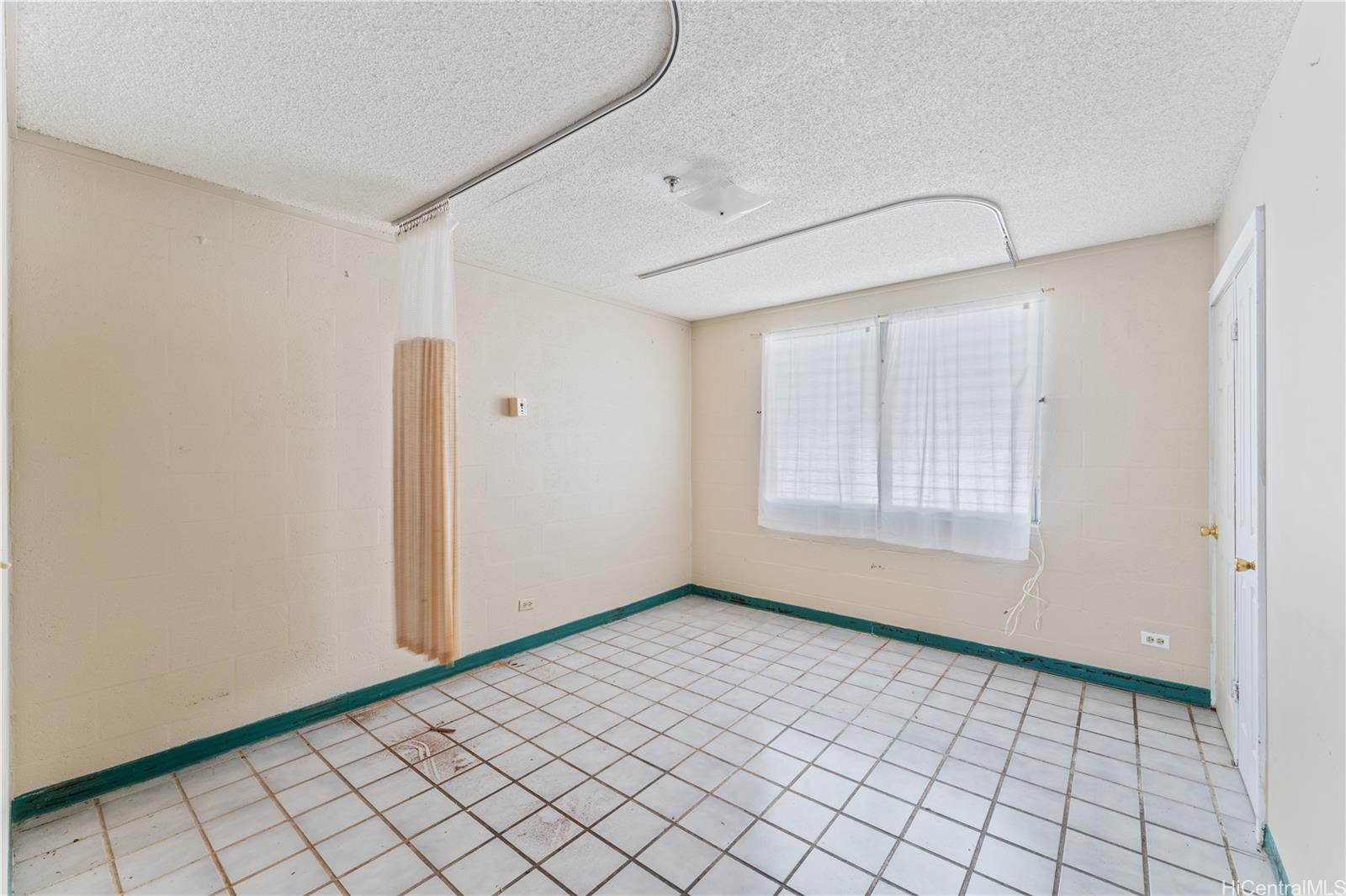 47-410 Ahuimanu Road Kaneohe Oahu commercial real estate photo17 of 25