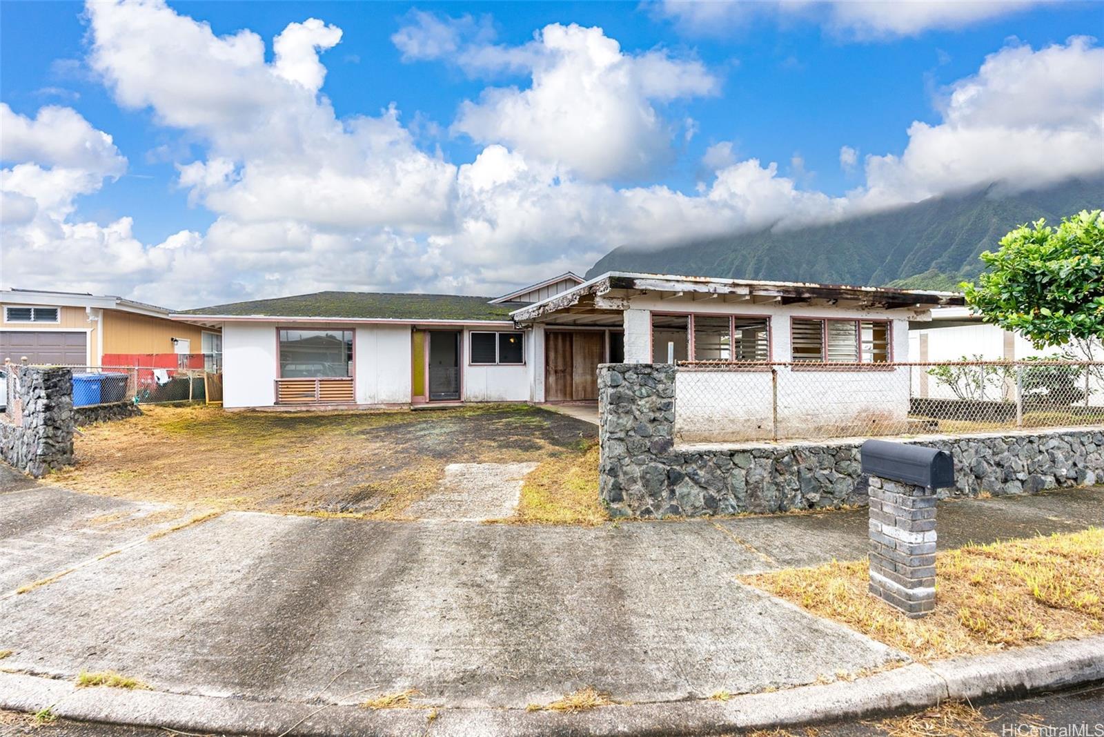 47-446  Aialii Place Ahuimanu Area, Kaneohe home - photo 5 of 14