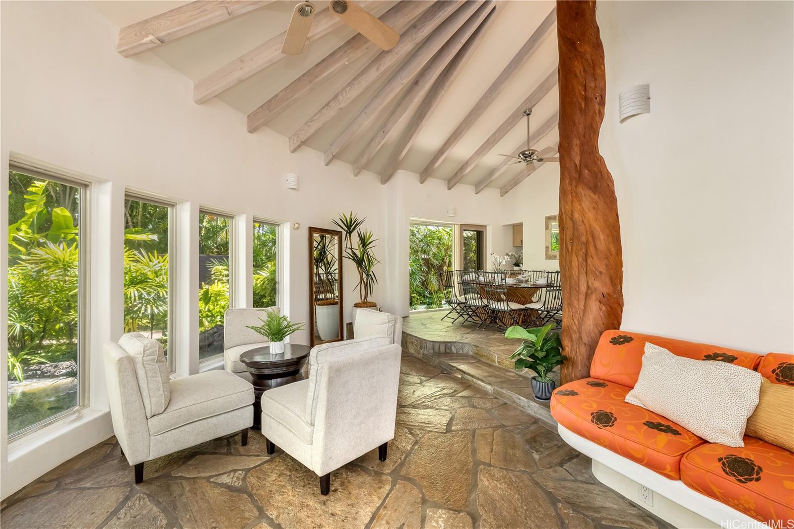 4745 Aukai Ave Honolulu - Multi-family - photo 7 of 25