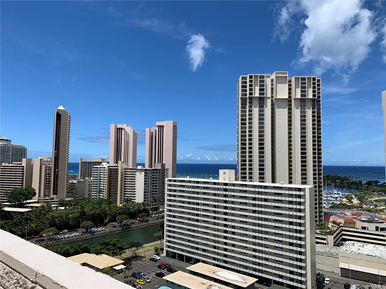 Atkinson Plaza condo # 1005, Honolulu, Hawaii - photo 15 of 17