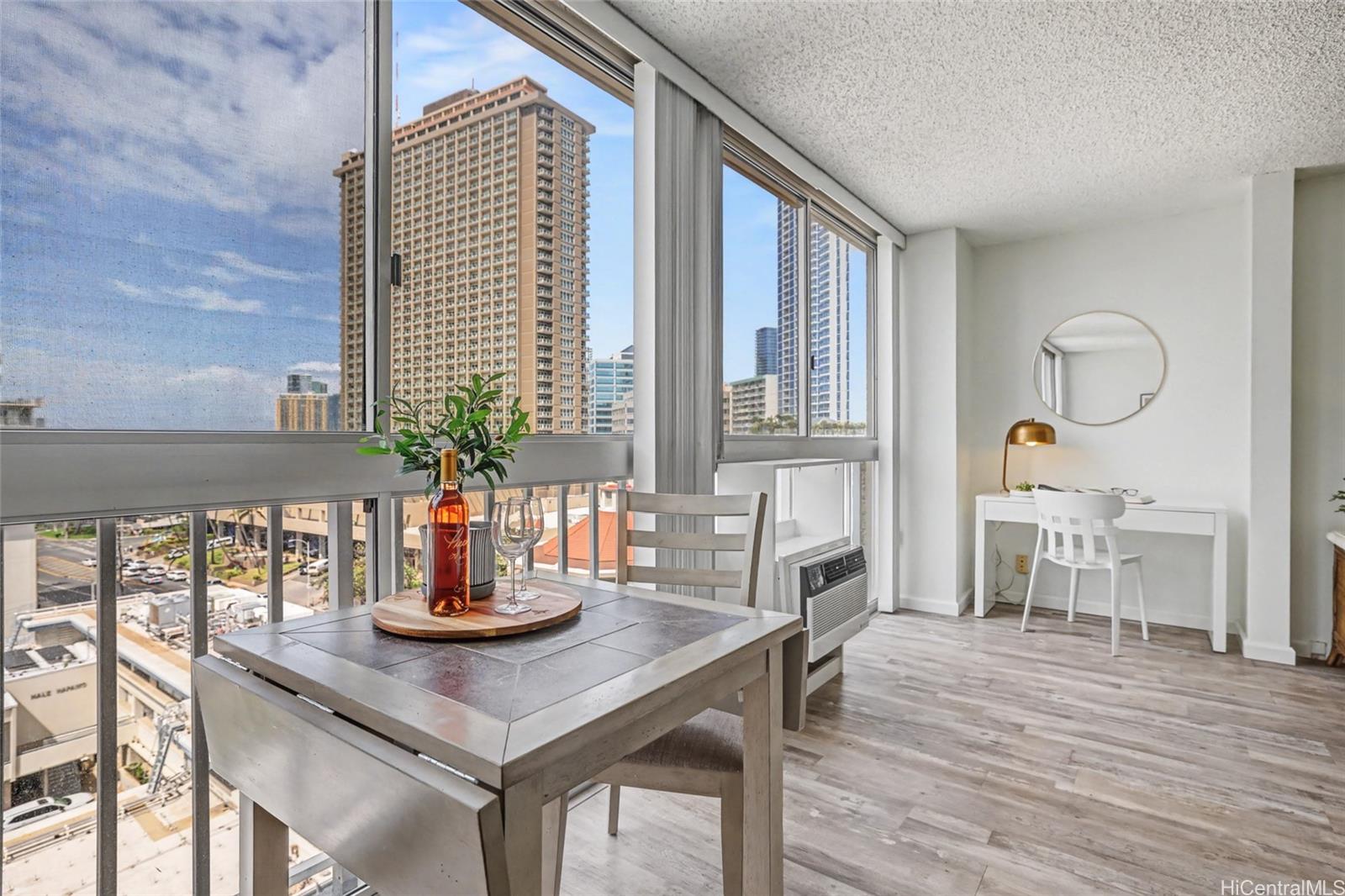 Atkinson Plaza condo # 1006, Honolulu, Hawaii - photo 12 of 21