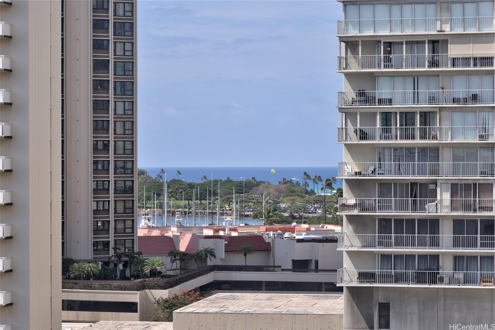 Atkinson Plaza condo # 1006, Honolulu, Hawaii - photo 15 of 21