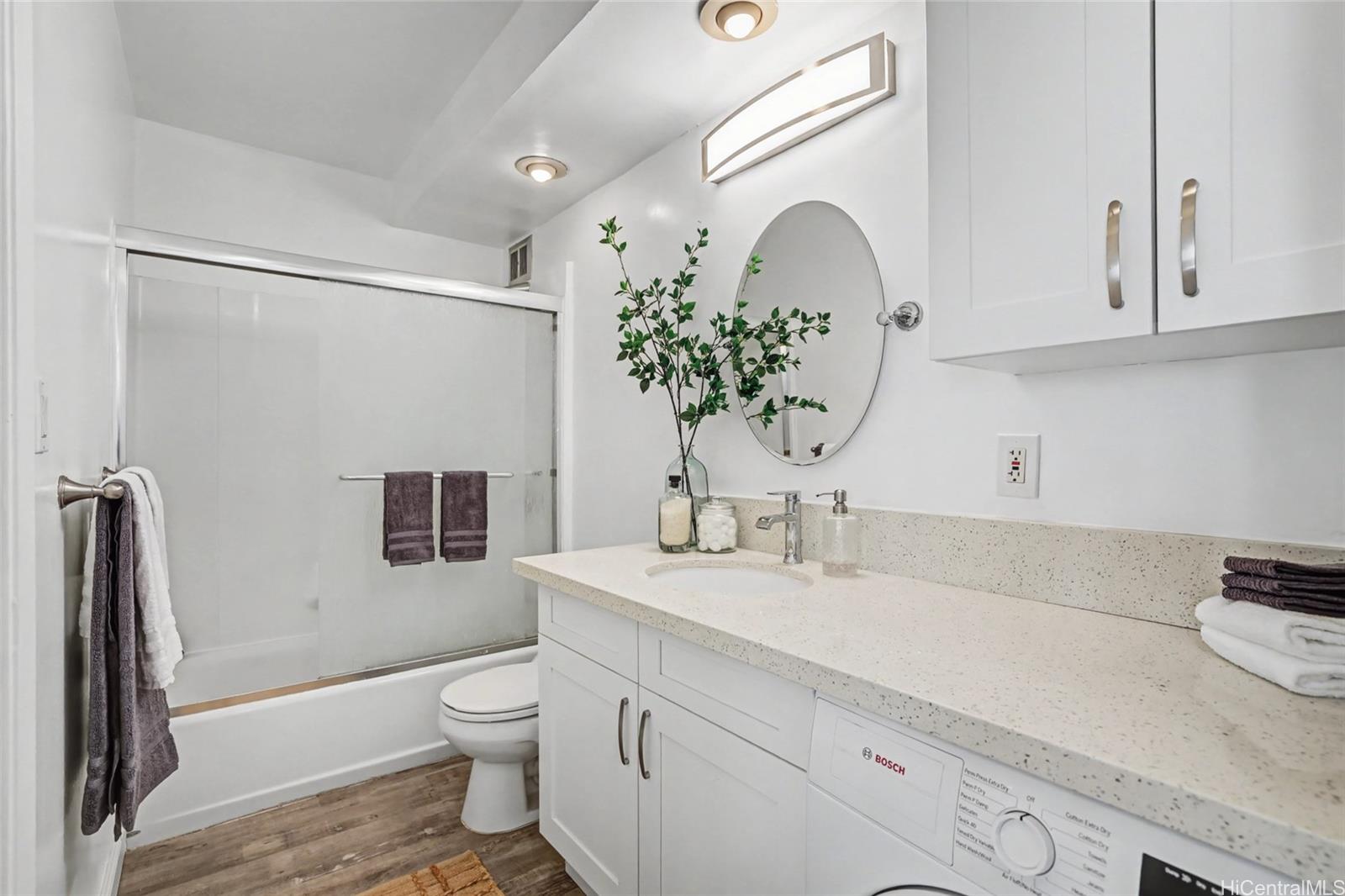 Atkinson Plaza condo # 1006, Honolulu, Hawaii - photo 10 of 21