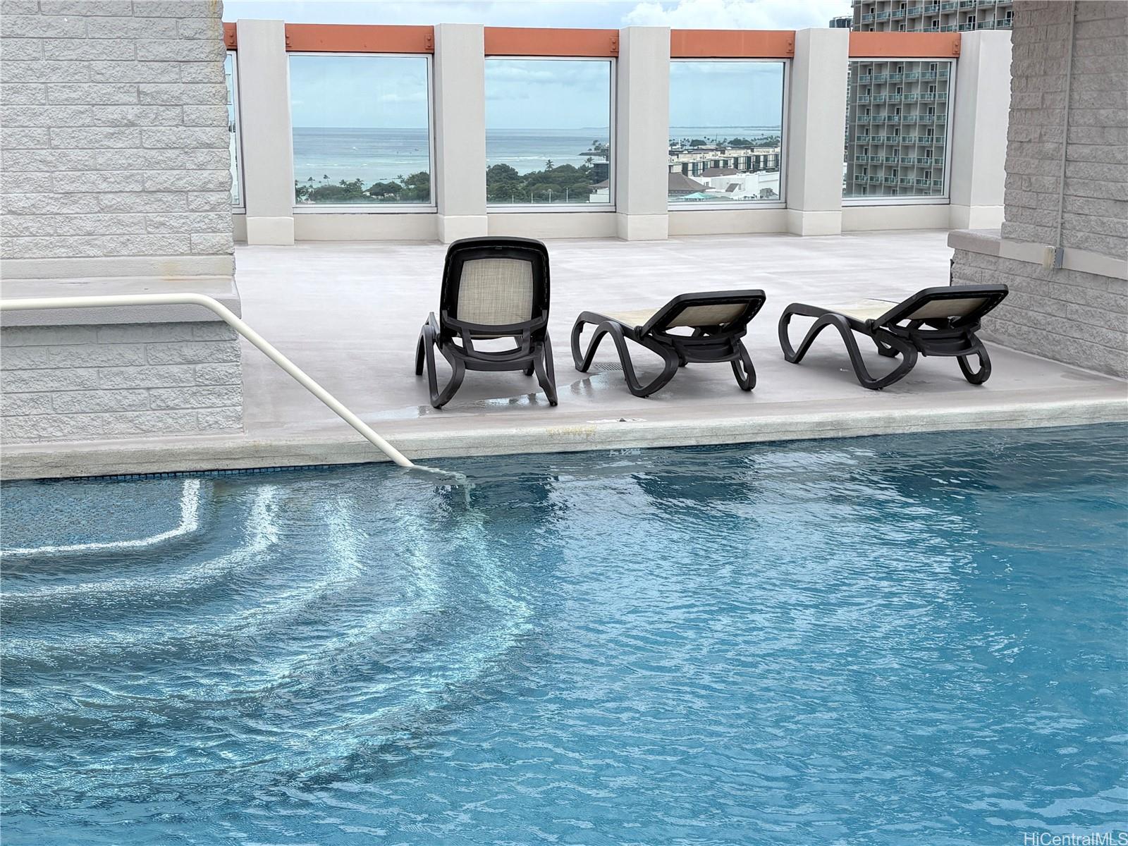 Atkinson Plaza condo # 1010, Honolulu, Hawaii - photo 6 of 9