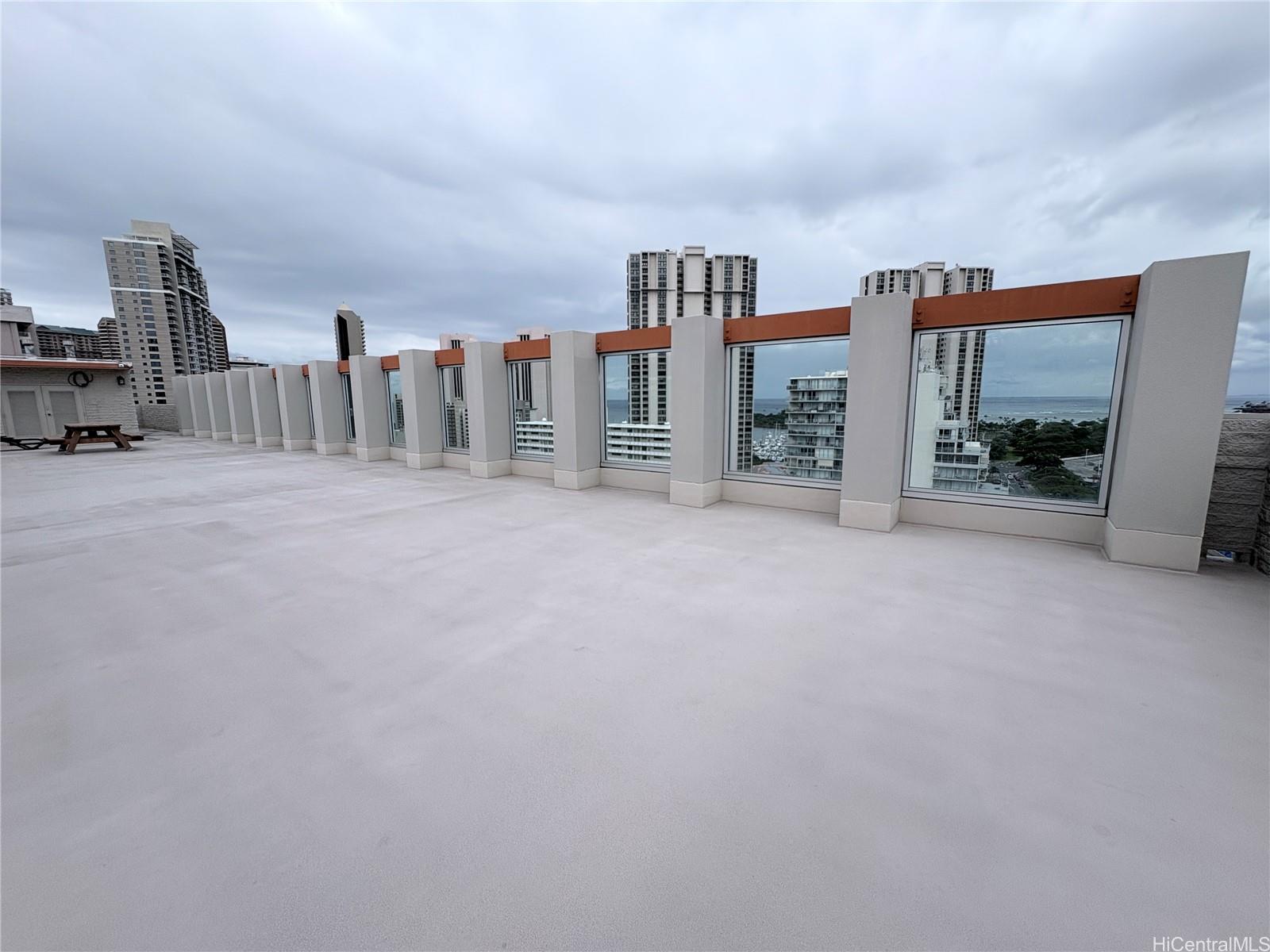 Atkinson Plaza condo # 1010, Honolulu, Hawaii - photo 7 of 9