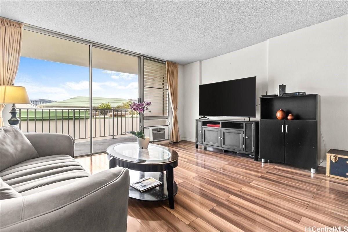 Atkinson Plaza condo # 1101, Honolulu, Hawaii - photo 2 of 25