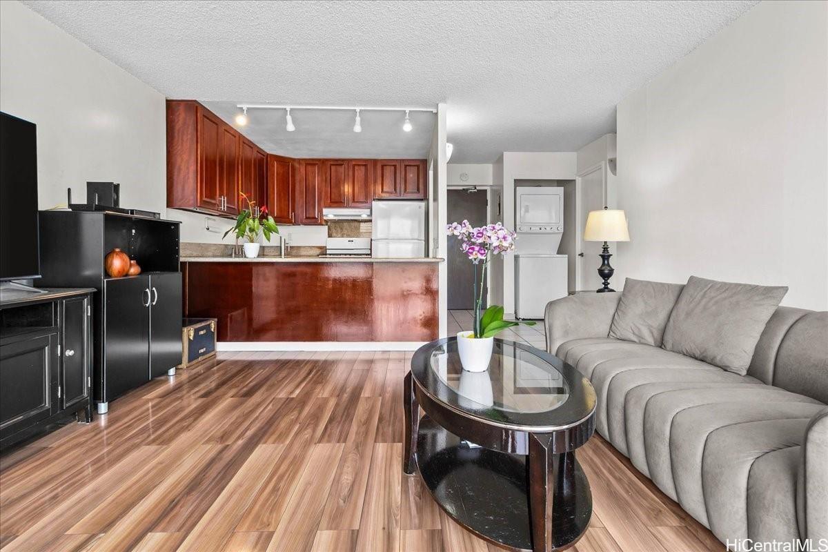 Atkinson Plaza condo # 1101, Honolulu, Hawaii - photo 4 of 25