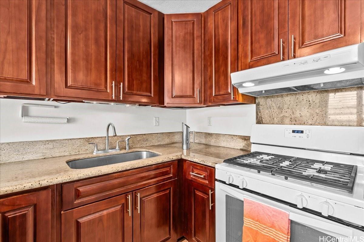 Atkinson Plaza condo # 1101, Honolulu, Hawaii - photo 6 of 25