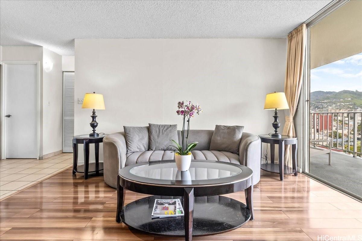 Atkinson Plaza condo # 1101, Honolulu, Hawaii - photo 7 of 25