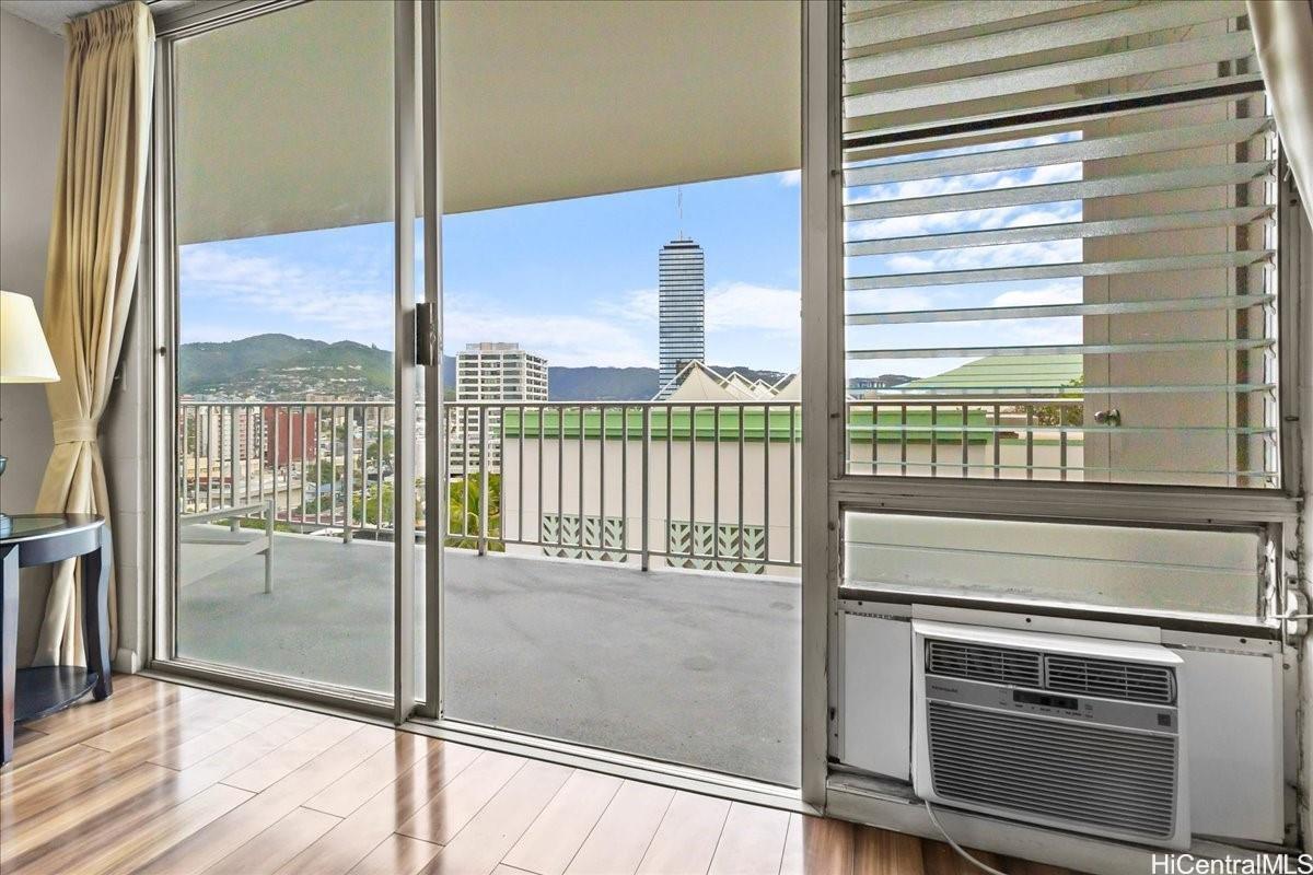 Atkinson Plaza condo # 1101, Honolulu, Hawaii - photo 8 of 25