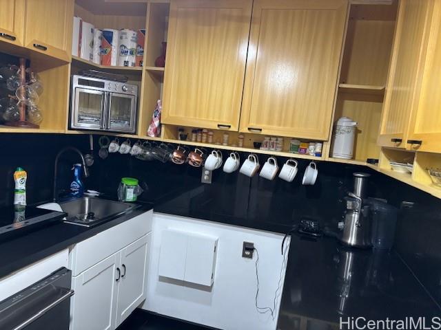 Atkinson Plaza condo # 1107, Honolulu, Hawaii - photo 6 of 16