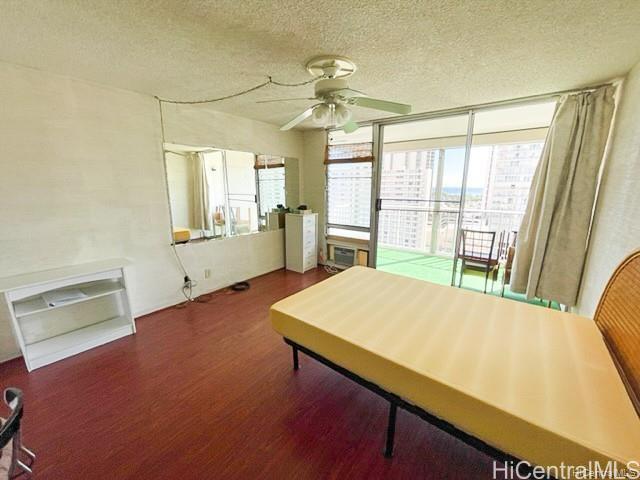 Atkinson Plaza condo # 1410, Honolulu, Hawaii - photo 2 of 8
