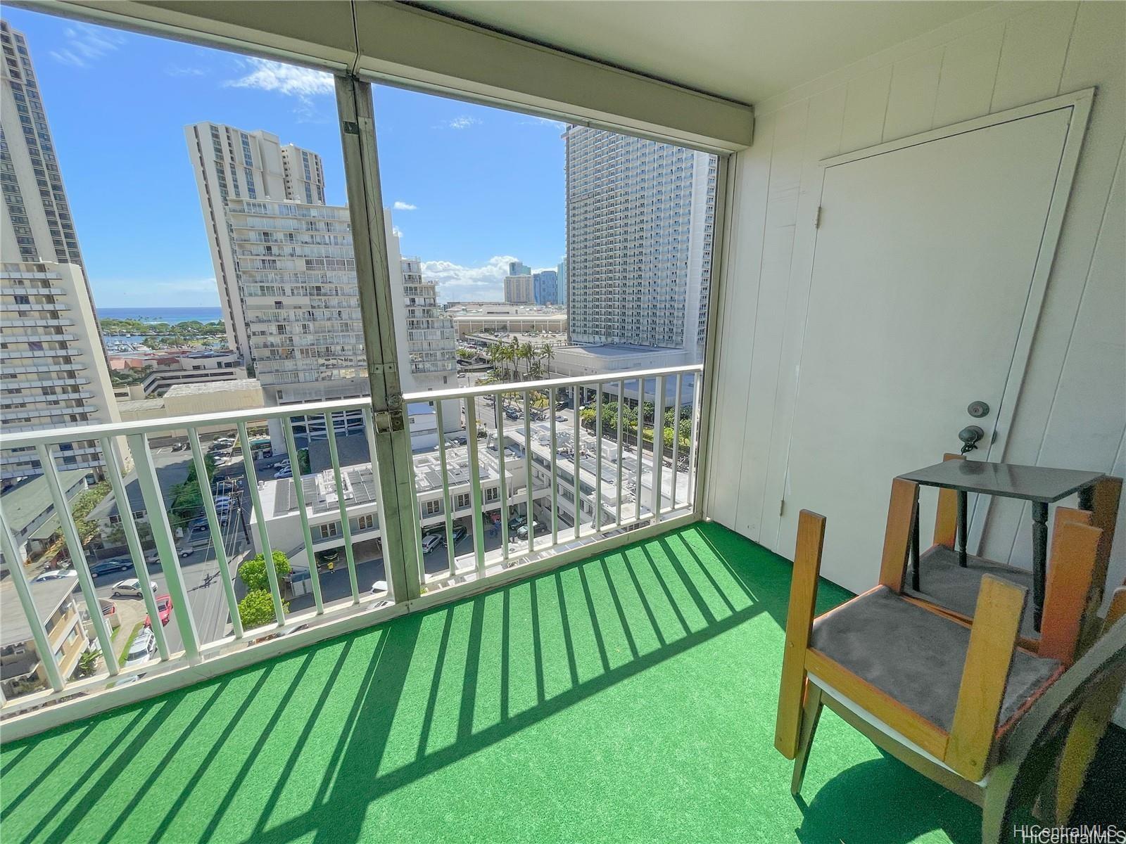 Atkinson Plaza condo # 1410, Honolulu, Hawaii - photo 6 of 8