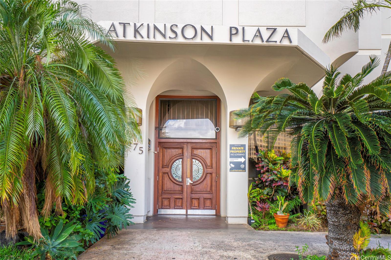 Atkinson Plaza condo # 1505, Honolulu, Hawaii - photo 2 of 25