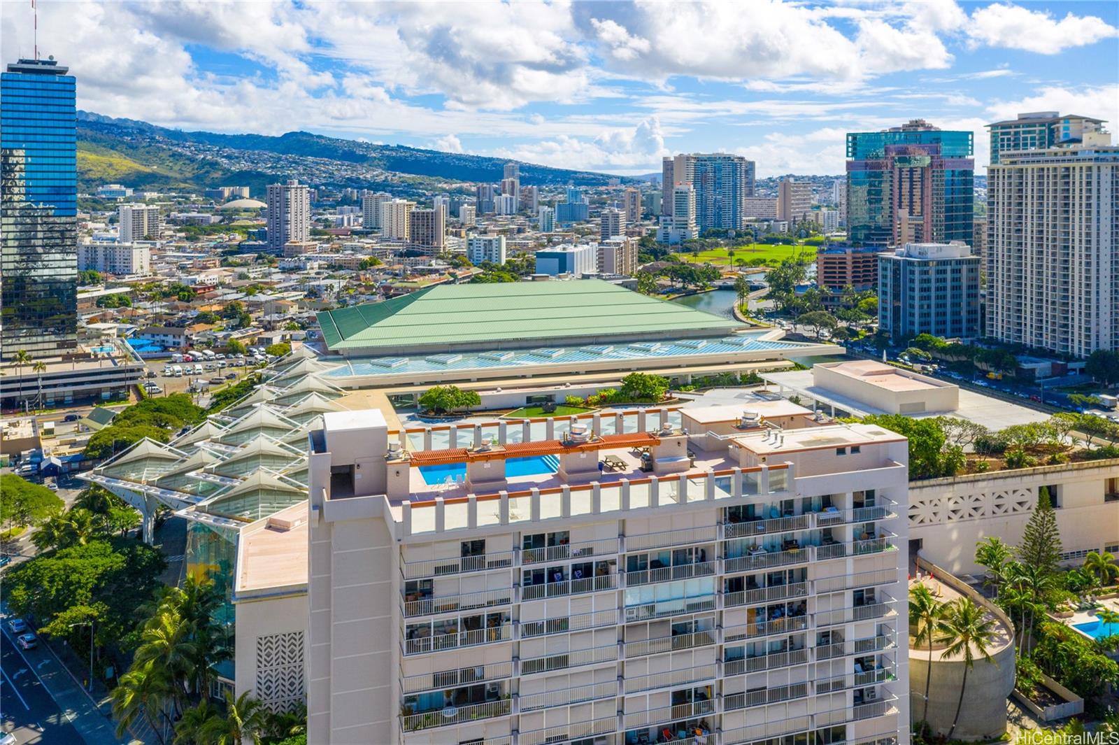 Atkinson Plaza condo # 1505, Honolulu, Hawaii - photo 21 of 25