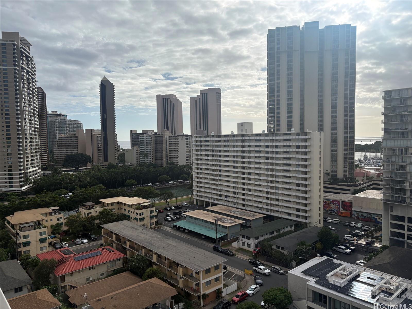Atkinson Plaza condo # 1602, Honolulu, Hawaii - photo 21 of 21
