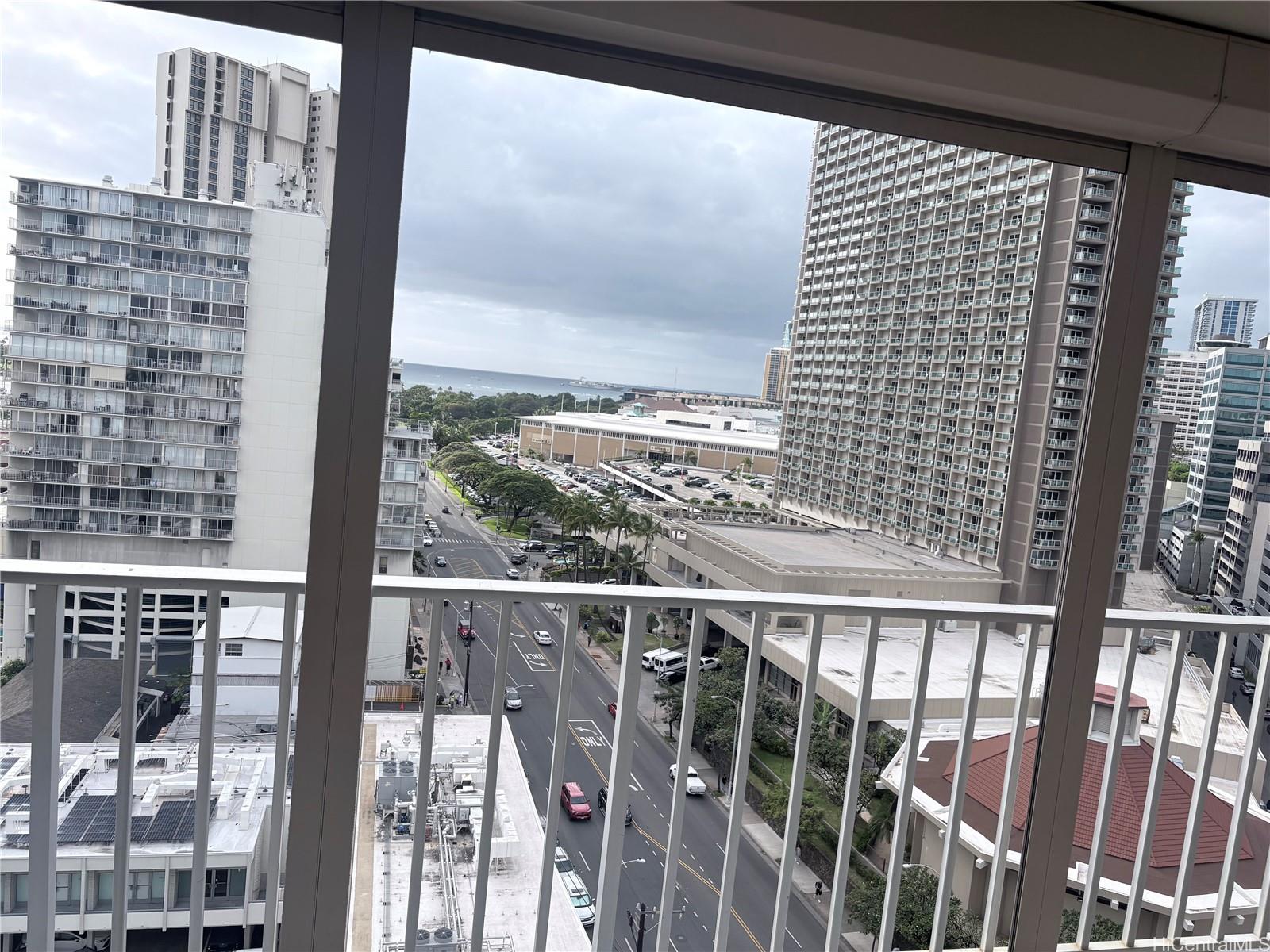 Atkinson Plaza condo # 1602, Honolulu, Hawaii - photo 8 of 21