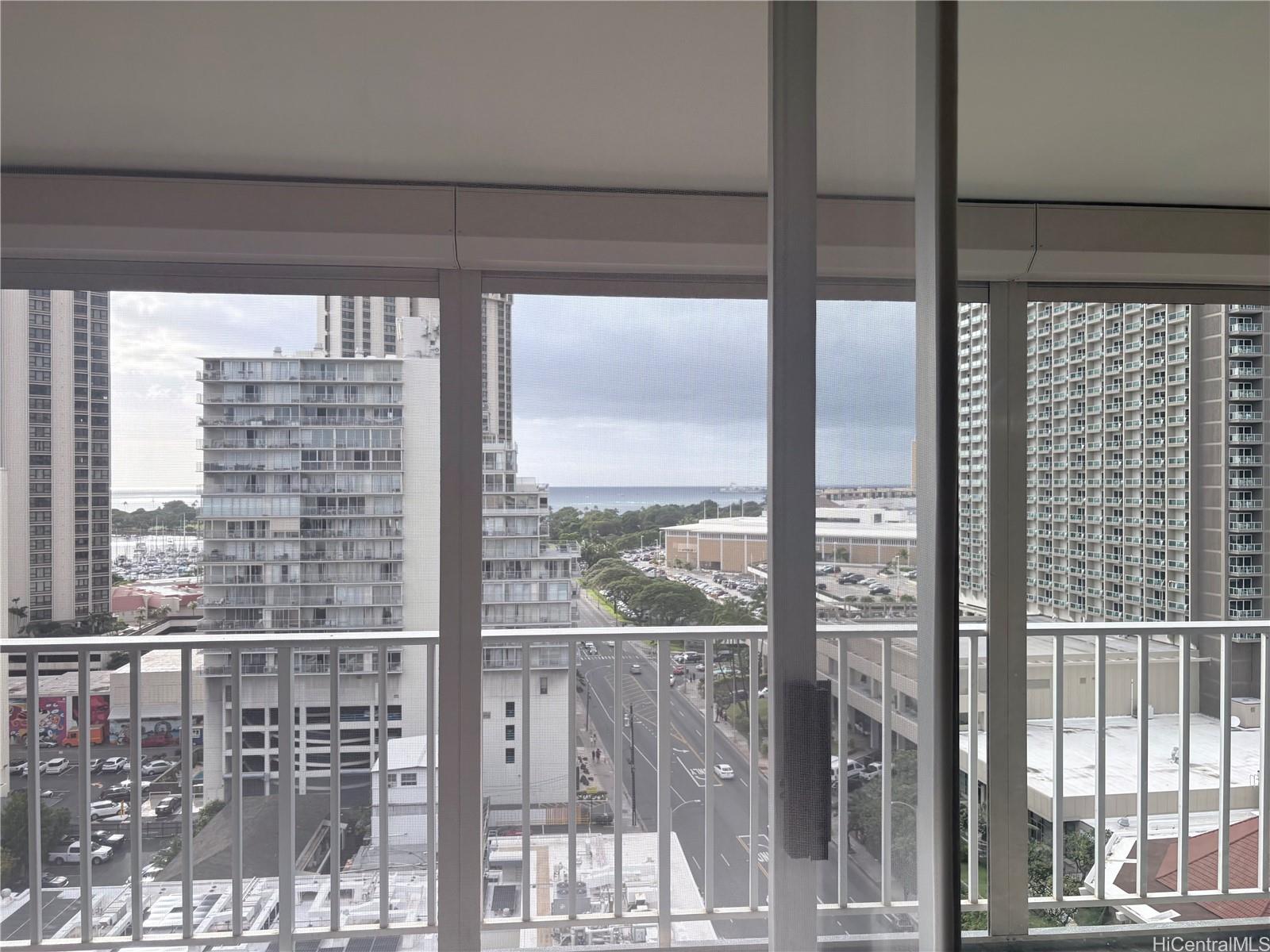 Atkinson Plaza condo # 1602, Honolulu, Hawaii - photo 9 of 21