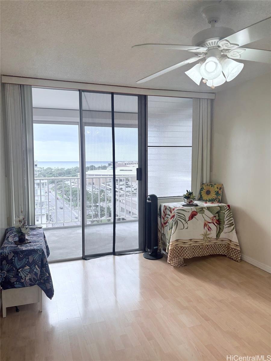 Atkinson Plaza condo # 1602, Honolulu, Hawaii - photo 10 of 21