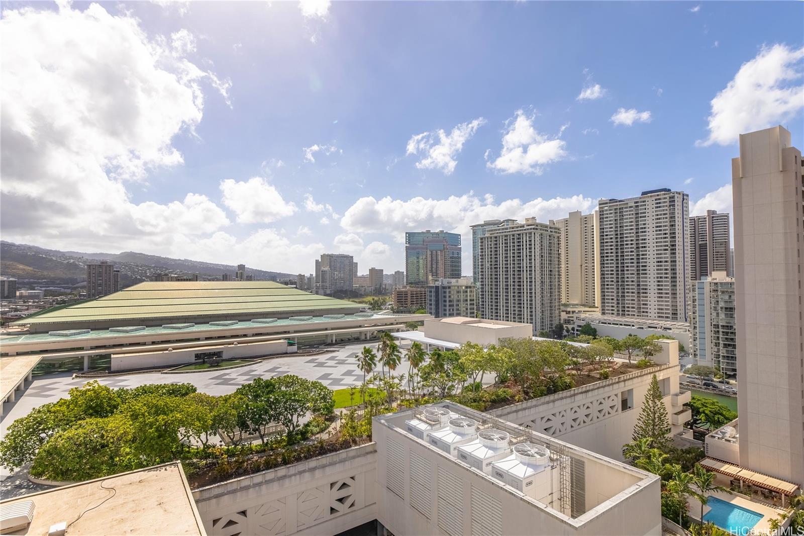 Atkinson Plaza condo # 1807, Honolulu, Hawaii - photo 2 of 18