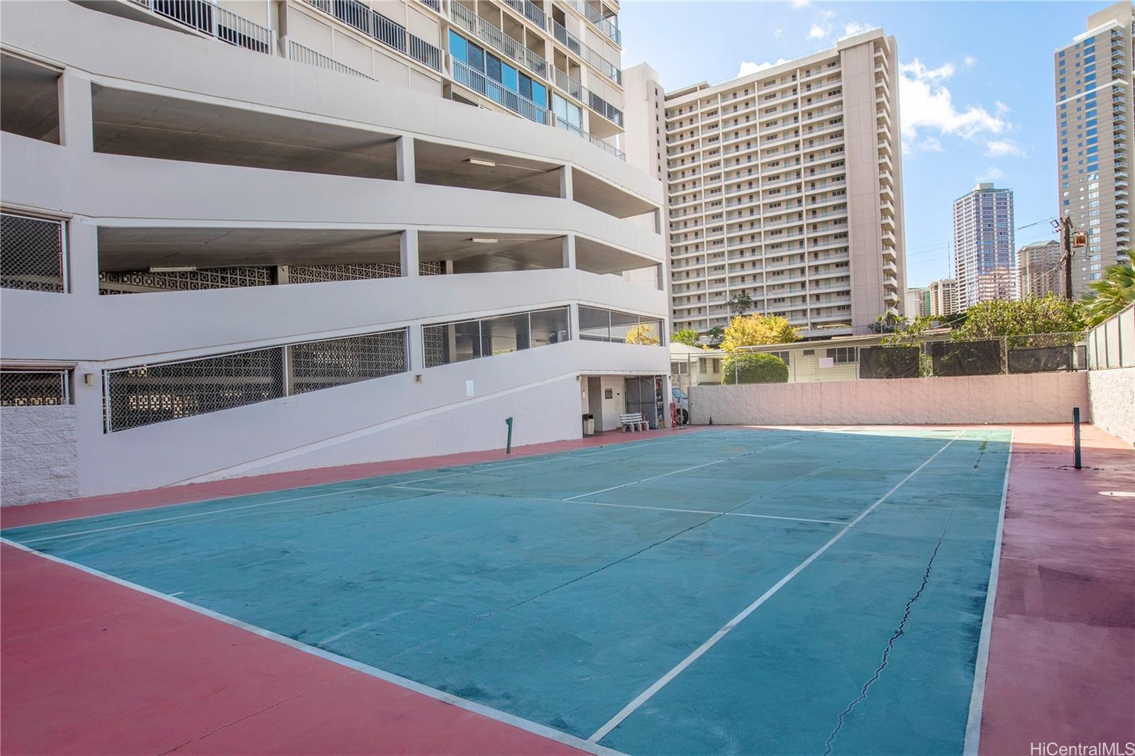 Atkinson Plaza condo # 1807, Honolulu, Hawaii - photo 14 of 18