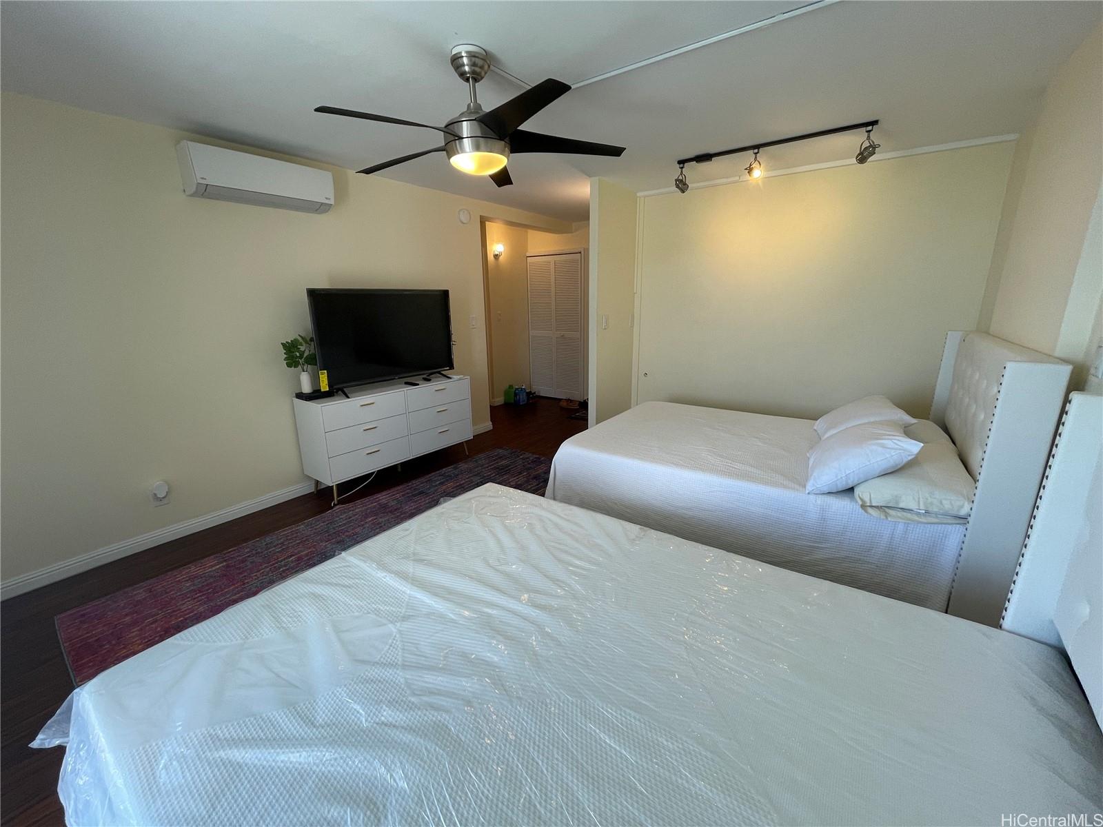 None condo # 1909, Honolulu, Hawaii - photo 13 of 19