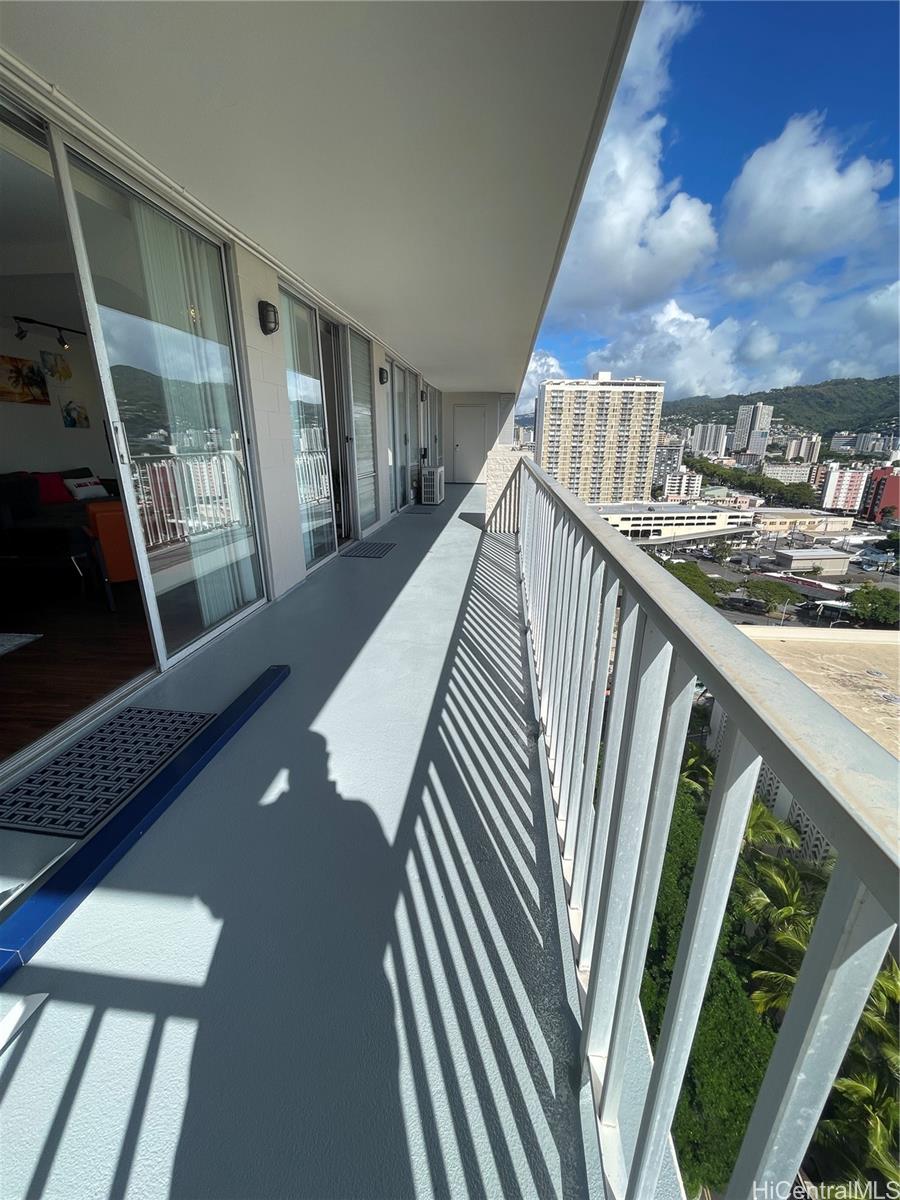 None condo # 1909, Honolulu, Hawaii - photo 16 of 19