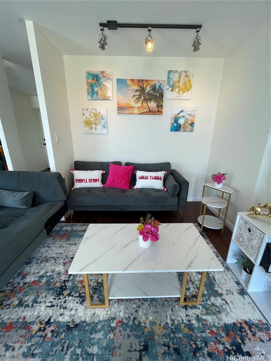 None condo # 1909, Honolulu, Hawaii - photo 6 of 19