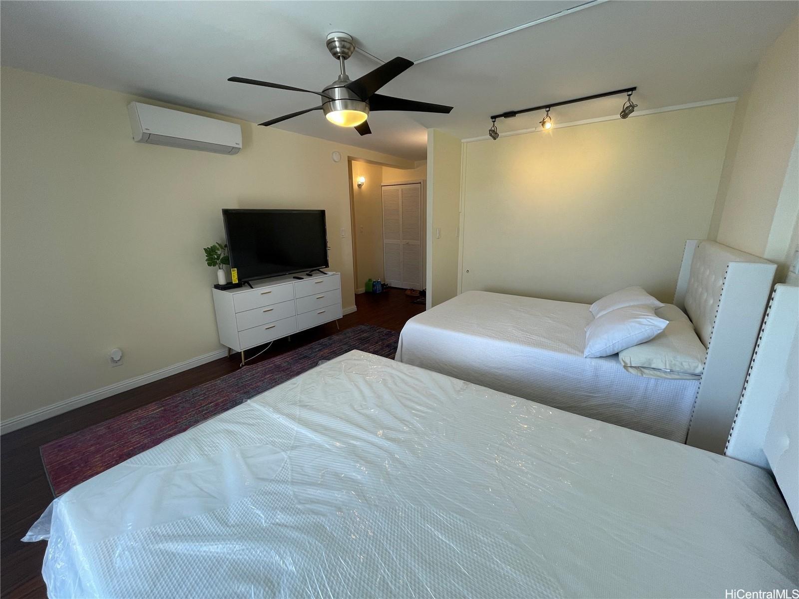 Atkinson Plaza condo # 1909, Honolulu, Hawaii - photo 12 of 18