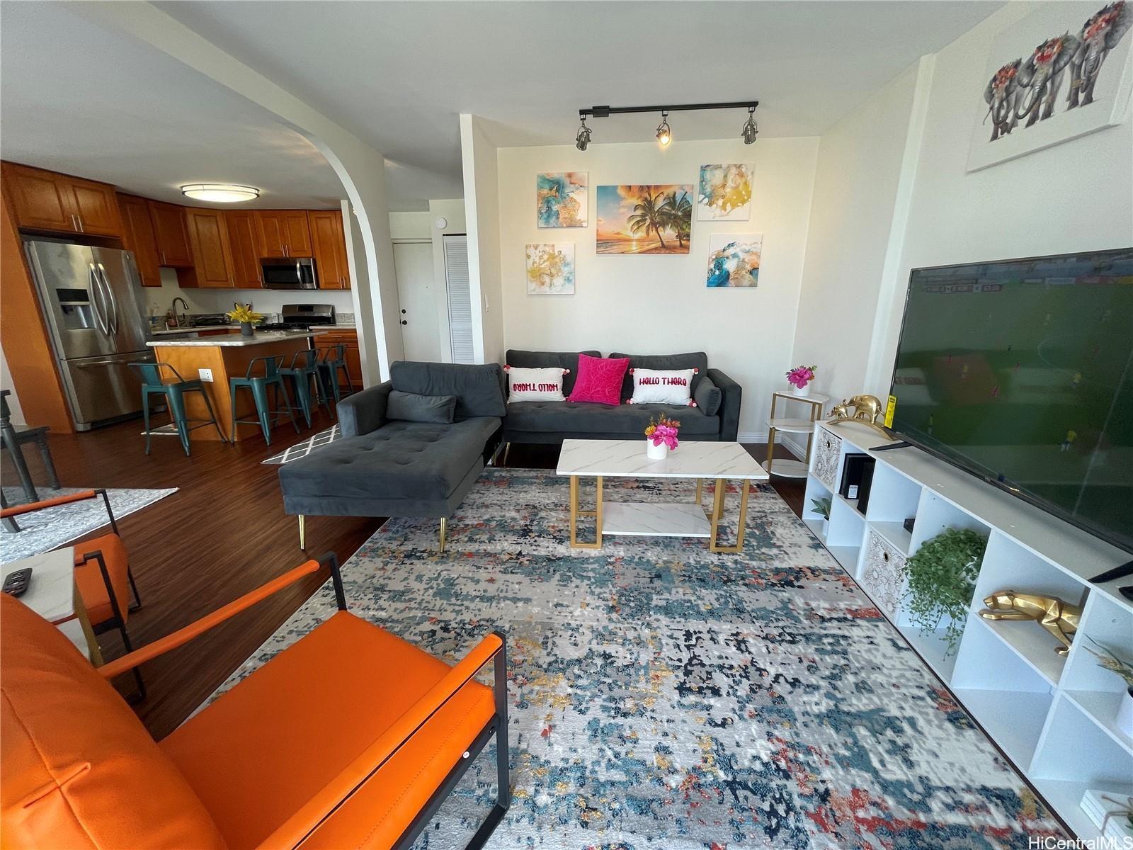 Atkinson Plaza condo # 1909, Honolulu, Hawaii - photo 5 of 18