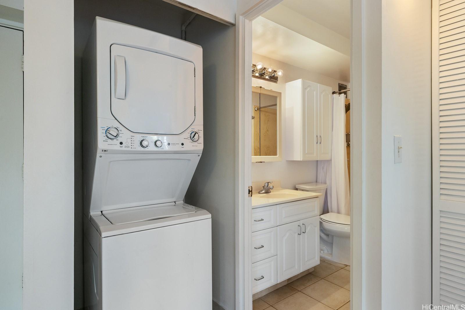 Atkinson Plaza condo # 601, Honolulu, Hawaii - photo 17 of 25