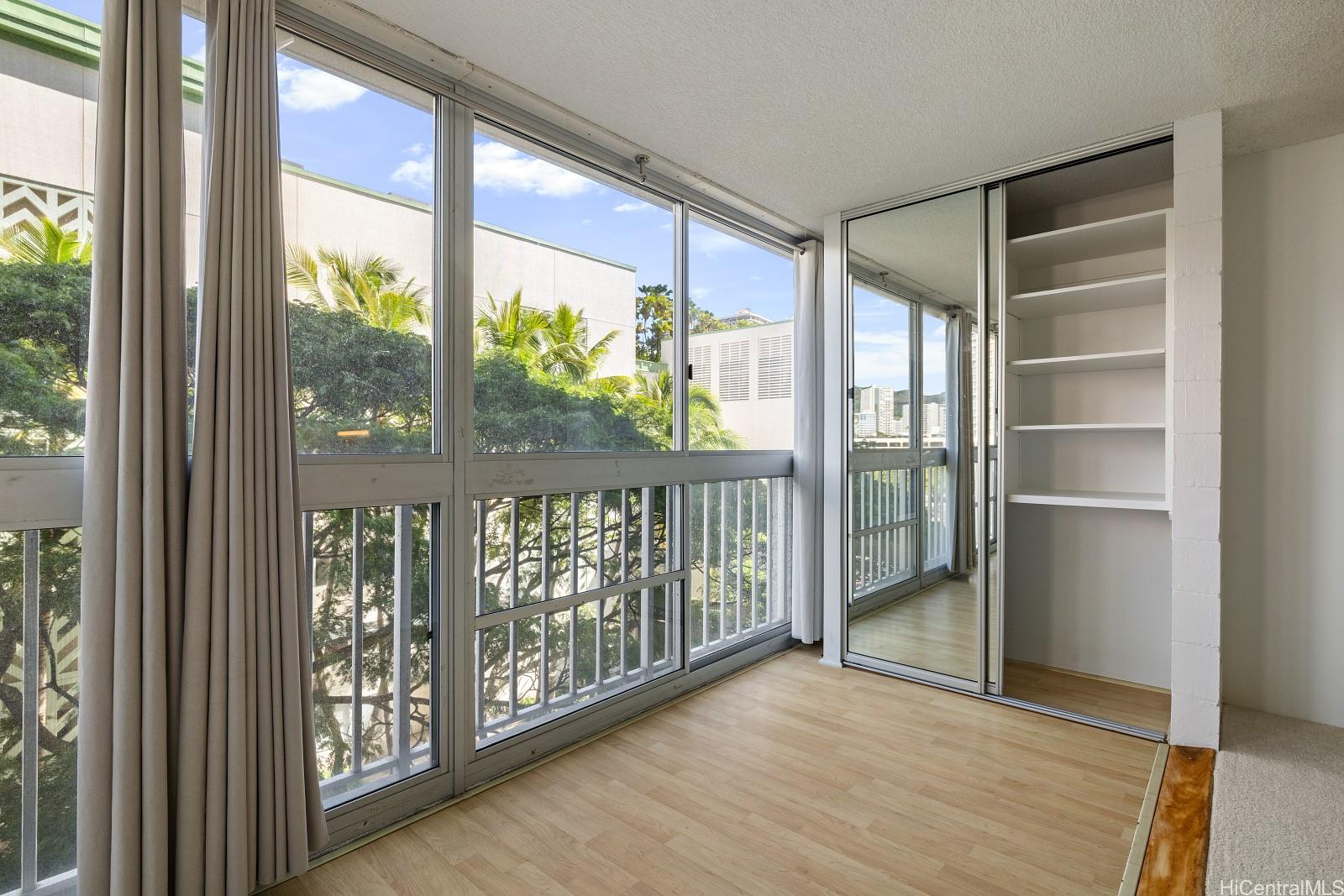 Atkinson Plaza condo # 601, Honolulu, Hawaii - photo 5 of 25